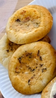 Koláč se slaninou a brynzou - 6ks